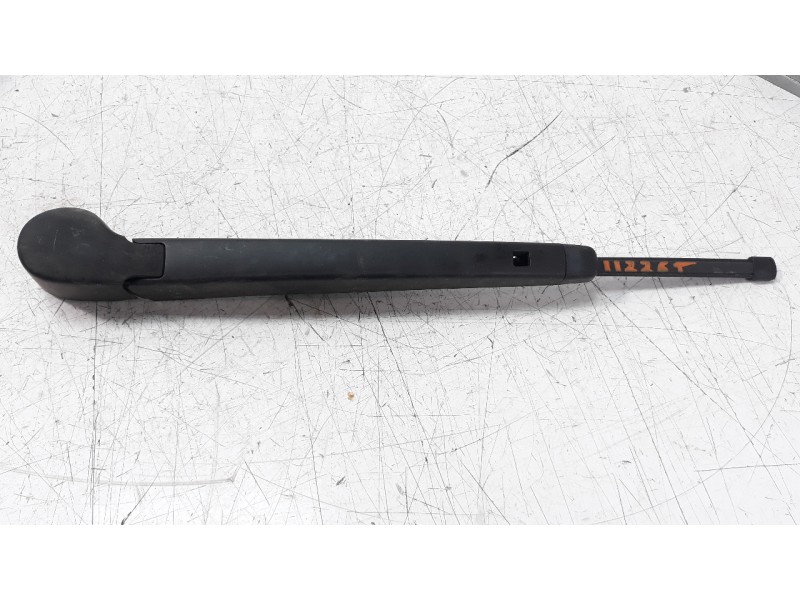 Recambio de brazo limpia trasero para seat arona 1.6 tdi referencia OEM IAM 6R6955707B  