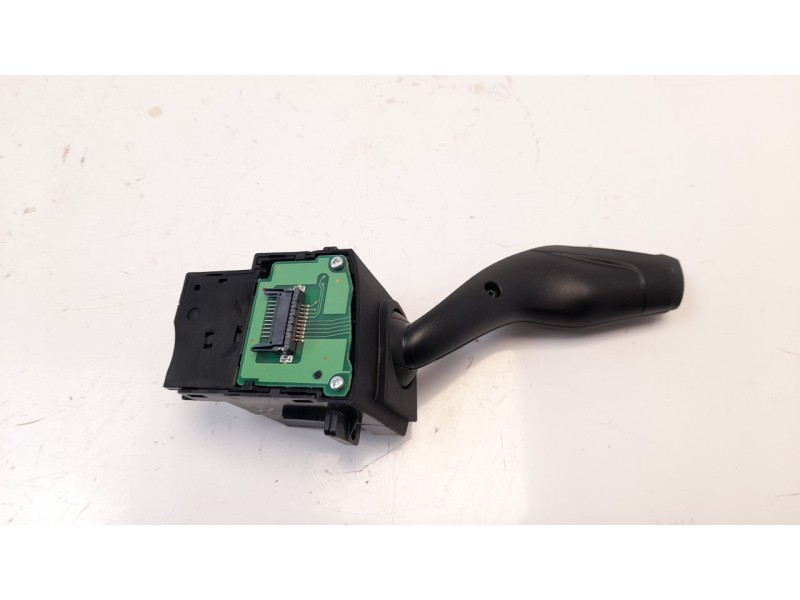 Recambio de mando intermitentes para ford focus lim. 1.5 tdci cat referencia OEM IAM AV6T13335AE  