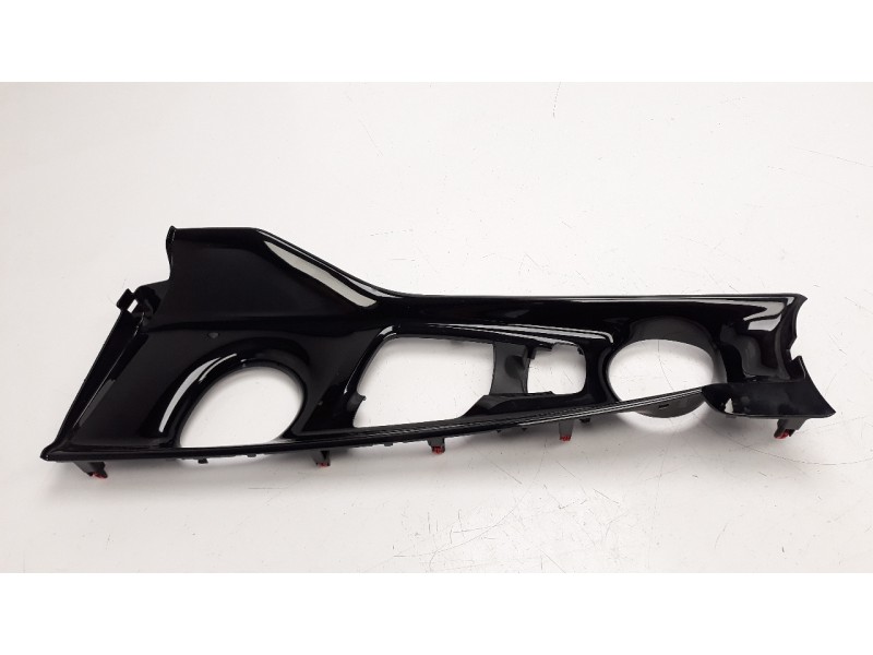 Recambio de moldura para toyota c-hr referencia OEM IAM 58804F4011  