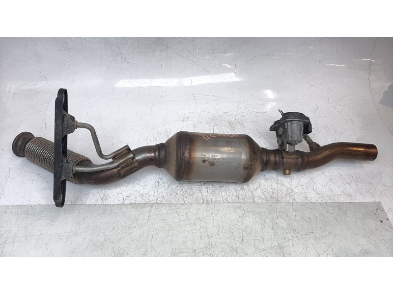 Recambio de catalizador para seat arona 1.6 tdi referencia OEM IAM 2Q0131701R  