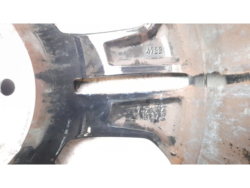 Recambio de llanta para jeep compass (m7) longitude fwd referencia OEM IAM 52154394  