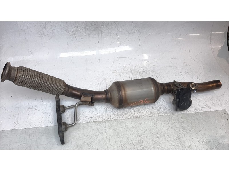 Recambio de catalizador para seat arona 1.6 tdi referencia OEM IAM 2Q0131701R  
