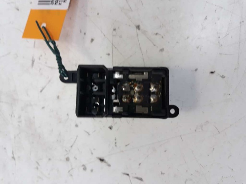 Recambio de mando elevalunas trasero derecho para kia carnival ii 2.5 v6 cat referencia OEM IAM   