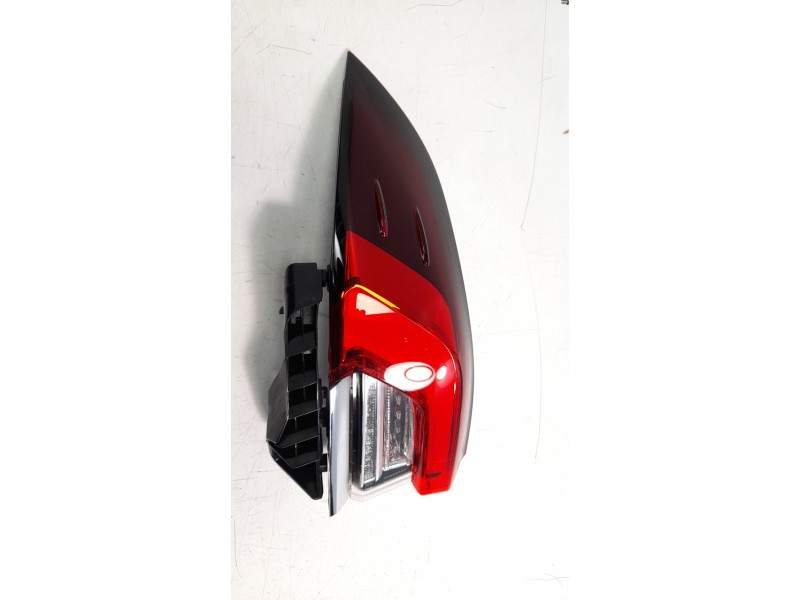 Recambio de piloto trasero izquierdo para toyota corolla (e21) referencia OEM IAM 8156002D20  