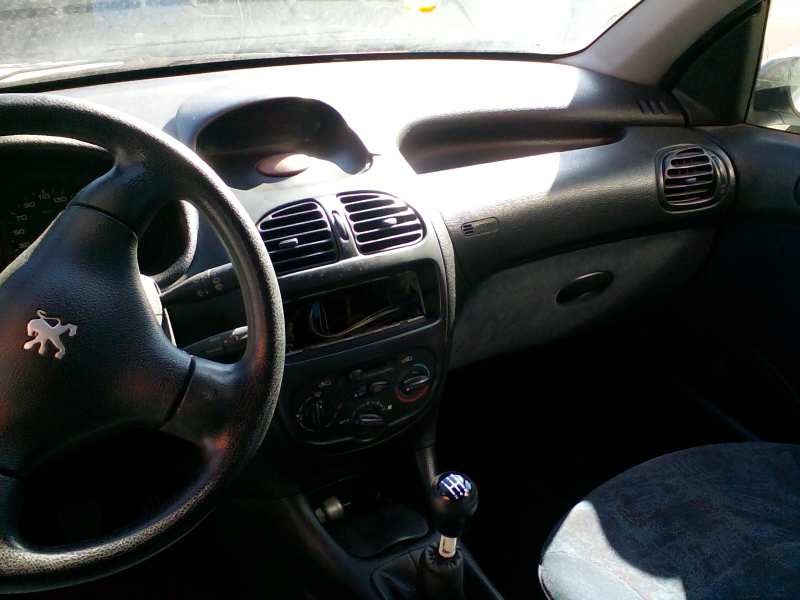 peugeot 206 berlina del año 1998