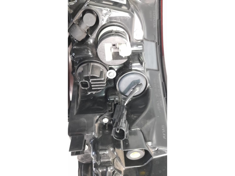 Recambio de piloto trasero izquierdo para toyota corolla (e21) referencia OEM IAM 8156002D20  