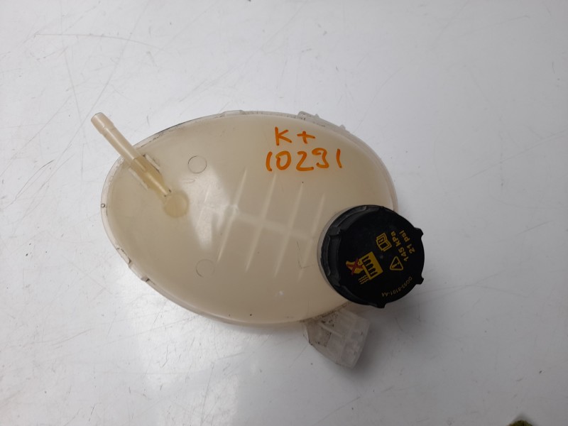 Recambio de deposito expansion para ford ka+ ultimate referencia OEM IAM GN118A080  