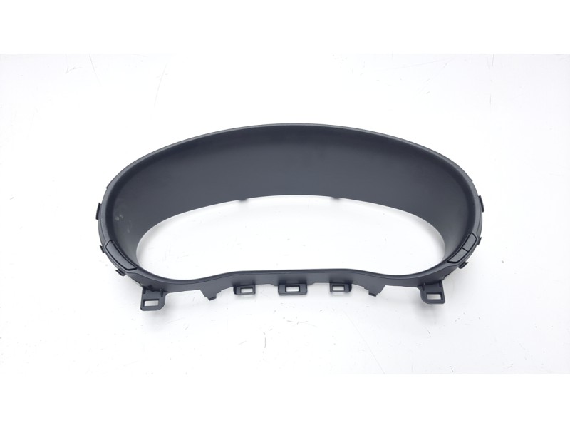 Recambio de moldura para mazda 3 berlina (bp) referencia OEM IAM BDGJ55130B02  