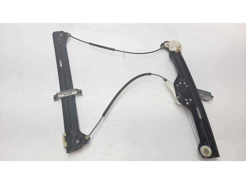 Recambio de elevalunas delantero derecho para bmw x5 (e70) 3.0d referencia OEM IAM 51337166380 106061813 111782