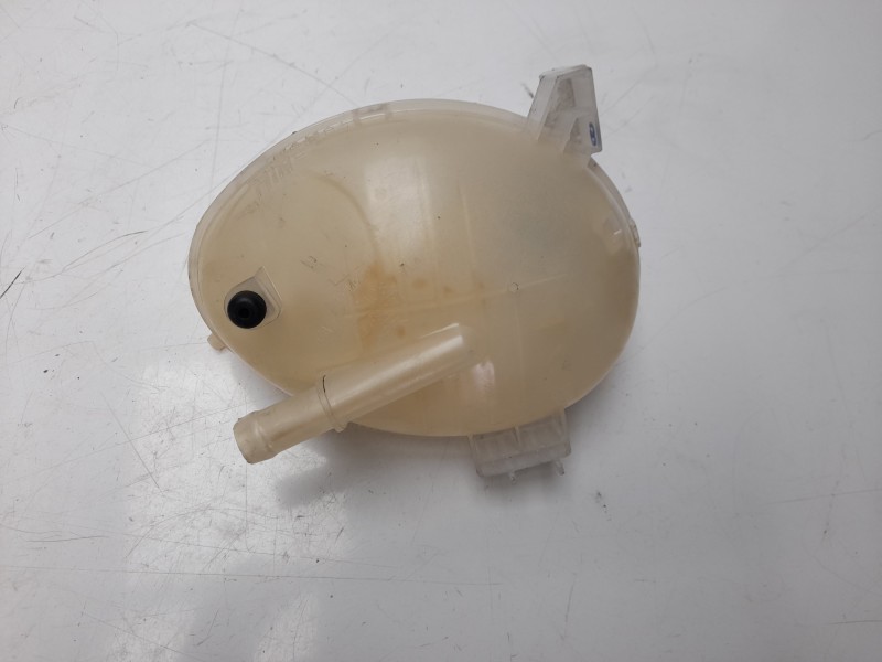 Recambio de deposito expansion para ford ka+ ultimate referencia OEM IAM GN118A080  