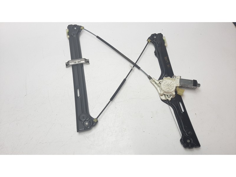 Recambio de elevalunas delantero izquierdo para bmw x5 (e70) 3.0d referencia OEM IAM 51337166379 106061814 111783