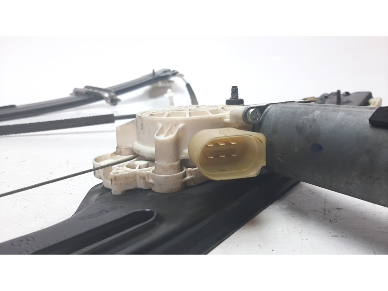 Recambio de elevalunas delantero izquierdo para bmw x5 (e70) 3.0d referencia OEM IAM 51337166379 106061814 111783