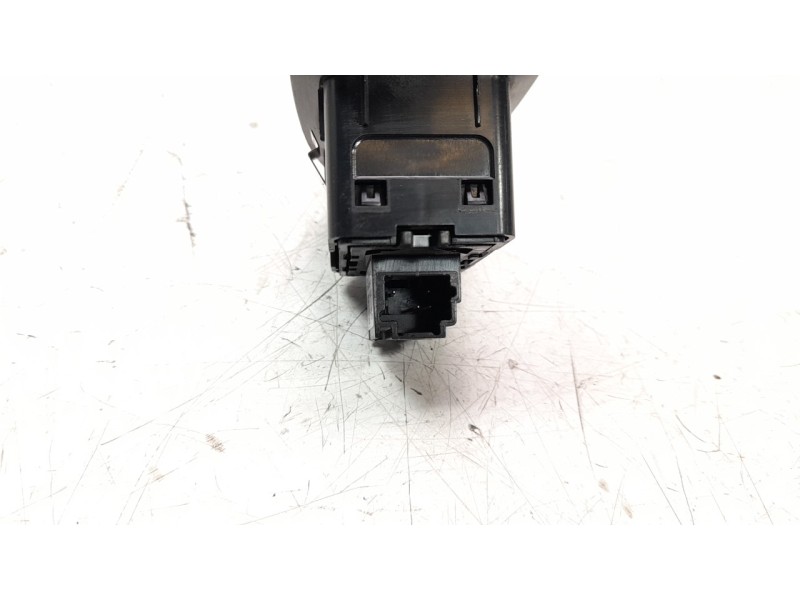 Recambio de mando elevalunas delantero derecho para renault captur ii 1.0 tce referencia OEM IAM 254019868R  