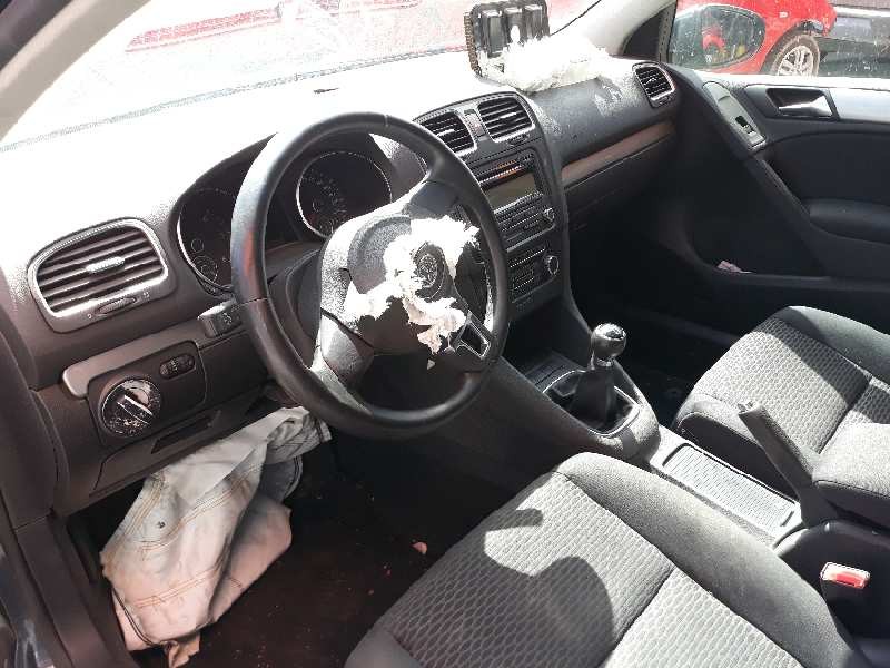 volkswagen golf vi (5k1) del año 2010