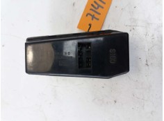 Recambio de mando elevalunas delantero derecho para hyundai coupe (j2) 1.6 16v cat referencia OEM IAM 9358027000   2