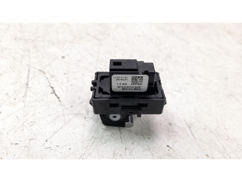 Recambio de mando elevalunas trasero derecho para renault captur ii 1.0 tce referencia OEM IAM 254114723R  