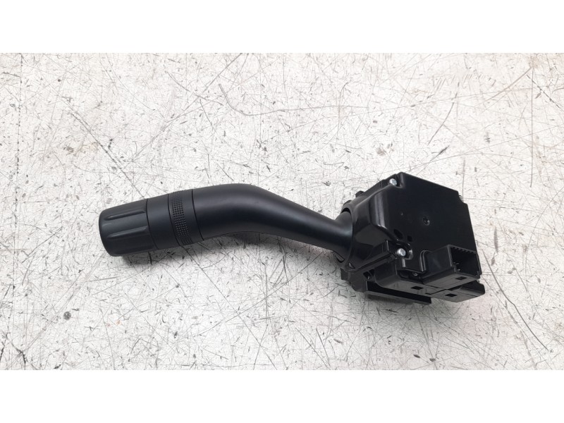 Recambio de mando limpia para mazda 3 sedán (bp) referencia OEM IAM BDENA20319  