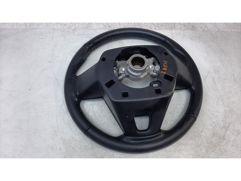 Recambio de volante para toyota corolla (e21) referencia OEM IAM 451000Z340  