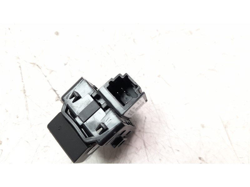 Recambio de mando elevalunas trasero izquierdo para renault captur ii 1.0 tce referencia OEM IAM 254114723R  