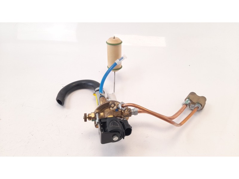 Recambio de bomba combustible para dacia sandero ambiance referencia OEM IAM 250609413R  