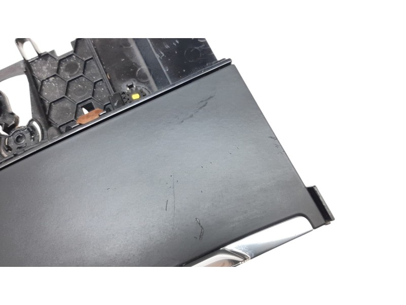 Recambio de guantera para volvo xc60 business plus awd referencia OEM IAM 32275469  