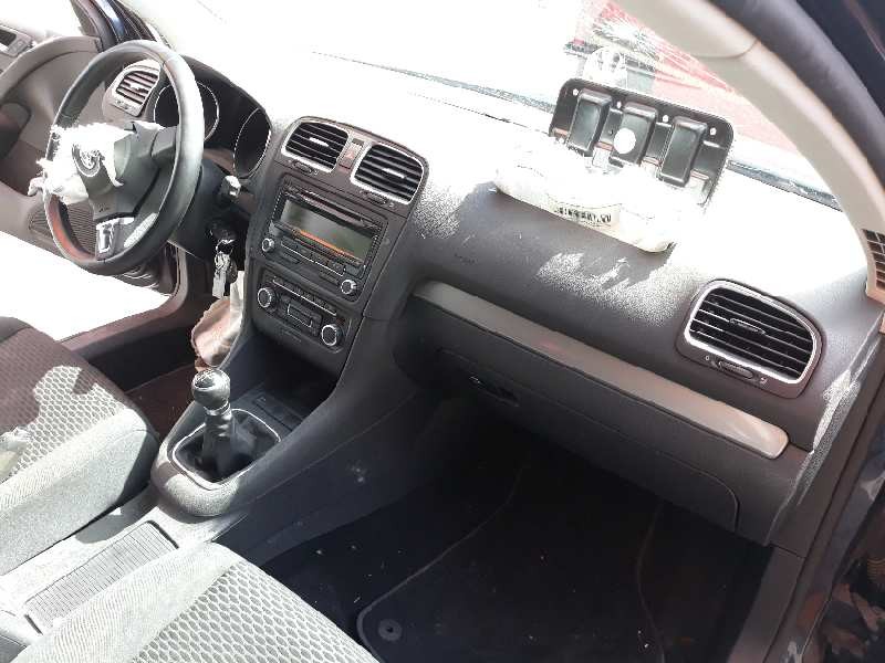 volkswagen golf vi (5k1) del año 2010