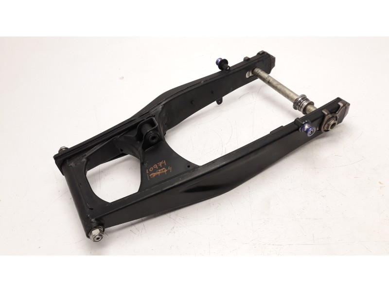Recambio de puente trasero para suzuki gsx-s750 referencia OEM IAM 6100013K00YAP  