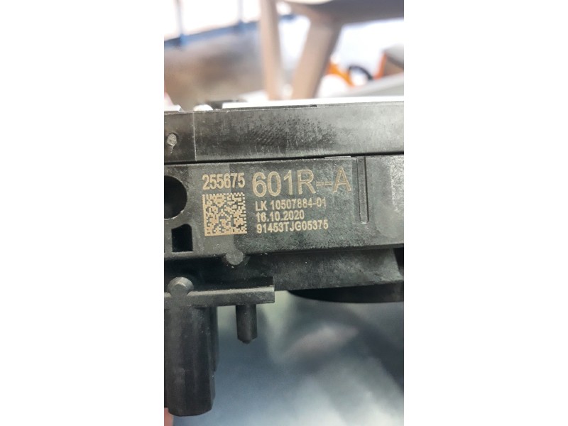 Recambio de mando multifuncion para renault captur ii 1.0 tce referencia OEM IAM 255675601R  