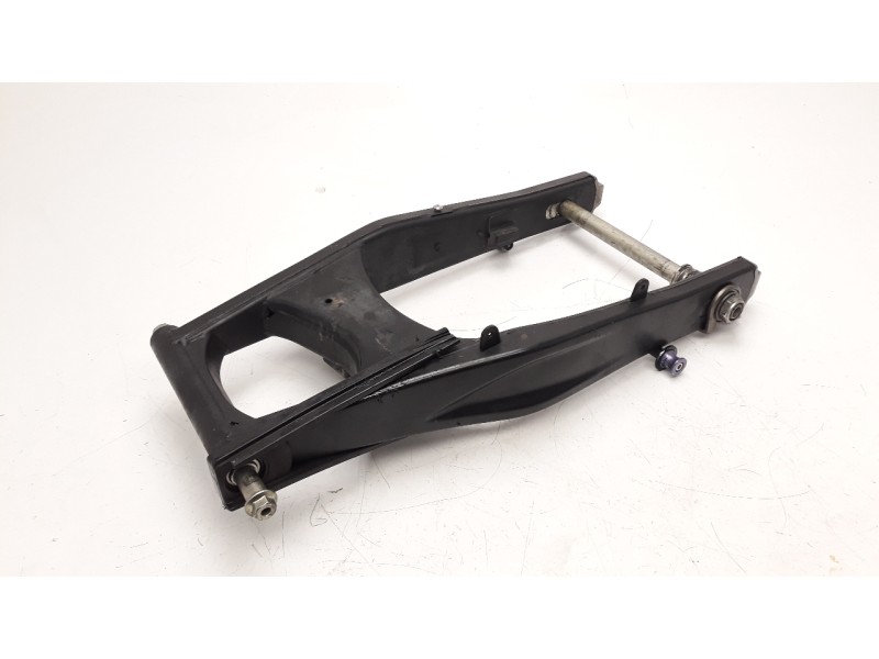 Recambio de puente trasero para suzuki gsx-s750 referencia OEM IAM 6100013K00YAP  
