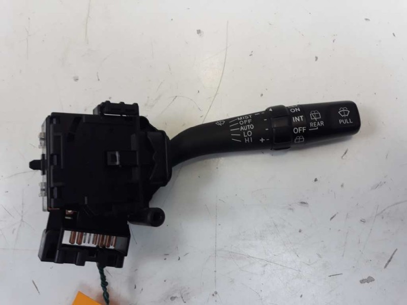 Recambio de mando limpia para toyota corolla verso (r1) 2,2 d-4d sport referencia OEM IAM 8465205170  