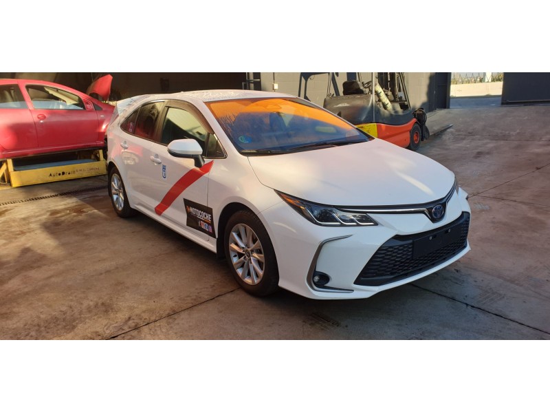 toyota corolla (e21) del año 2023