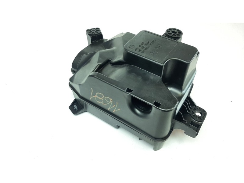 Recambio de sistema audio / radio cd para mazda 3 sedán (bp) referencia OEM IAM BDGF6696Y  