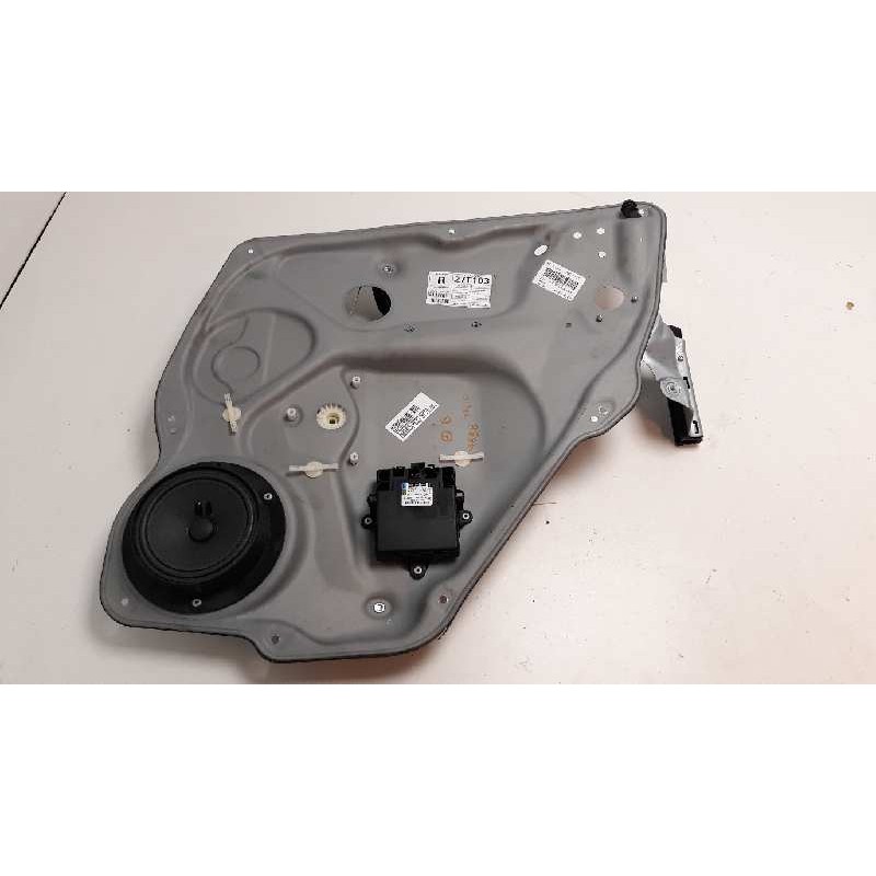 Recambio de elevalunas trasero derecho para mercedes-benz clase b (w245) 180 cdi (245.207) referencia OEM IAM A1697301679 111744