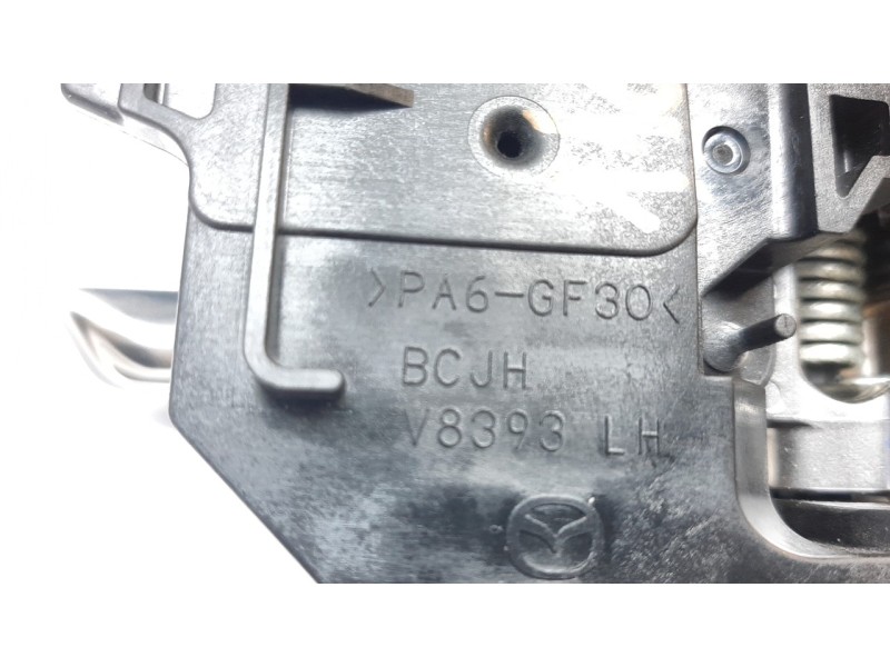 Recambio de maneta interior delantera izquierda para mazda 3 sedán (bp) referencia OEM IAM BCJHV8393  