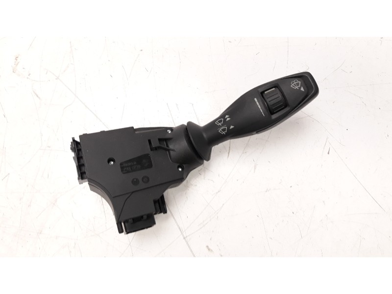 Recambio de mando limpia para ford ka+ ultimate referencia OEM IAM J7BT17A553DA  