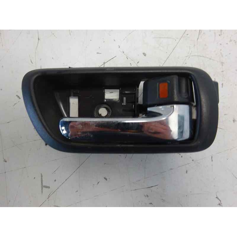 Recambio de maneta interior delantera derecha para toyota corolla verso (r1) 2,2 d-4d sport referencia OEM IAM 692050F010  