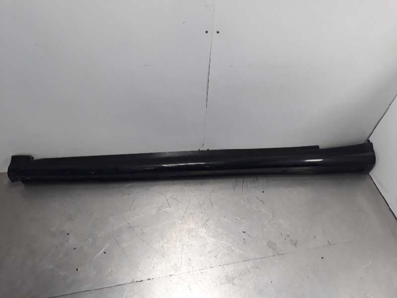 Recambio de estribos laterales para mercedes-benz clase b (w245) 180 cdi (245.207) referencia OEM IAM A1696102180  