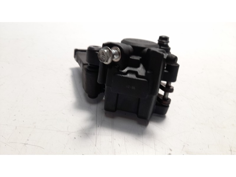 Recambio de pinza de freno trasera derecha para suzuki gsx-s750 referencia OEM IAM 6910013K10999  