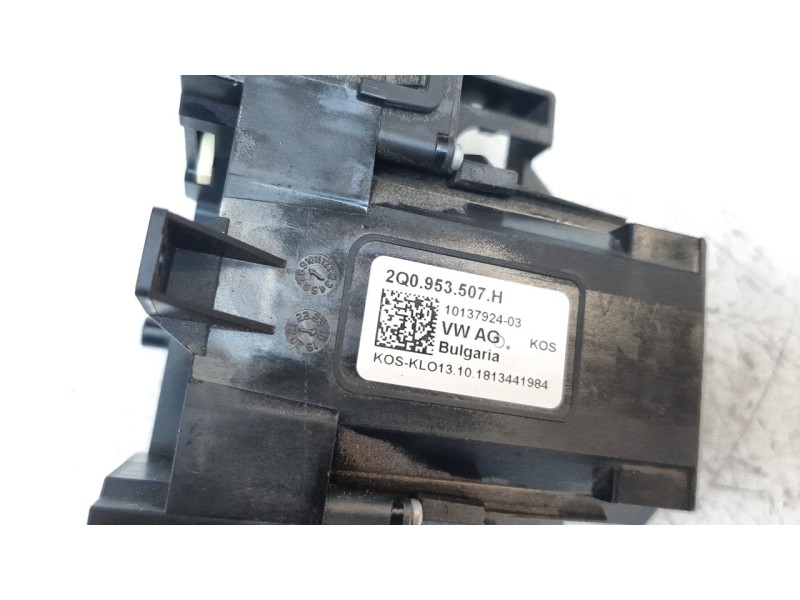 Recambio de mando multifuncion para seat arona 1.6 tdi referencia OEM IAM 2Q0953507H  
