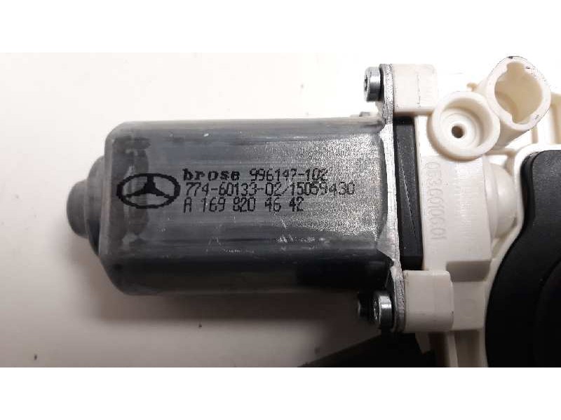 Recambio de motor elevalunas trasero derecho para mercedes-benz clase b (w245) 180 cdi (245.207) referencia OEM IAM 1698204642  