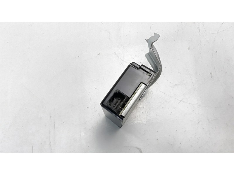 Recambio de modulo electronico para toyota yaris 1.5 16v cat referencia OEM IAM 897600D060  