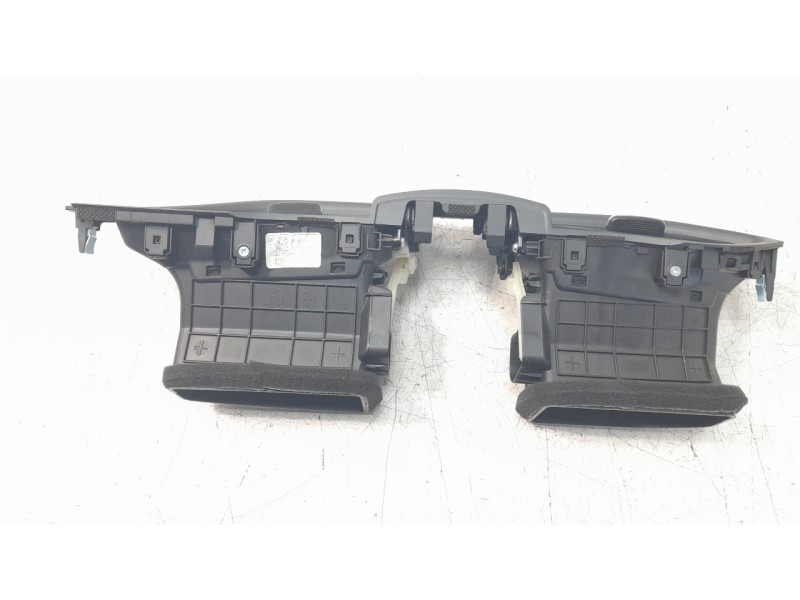 Recambio de aireador central para hyundai i30 (pd) 1.0 tgdi cat referencia OEM IAM 97401G4000PMP  