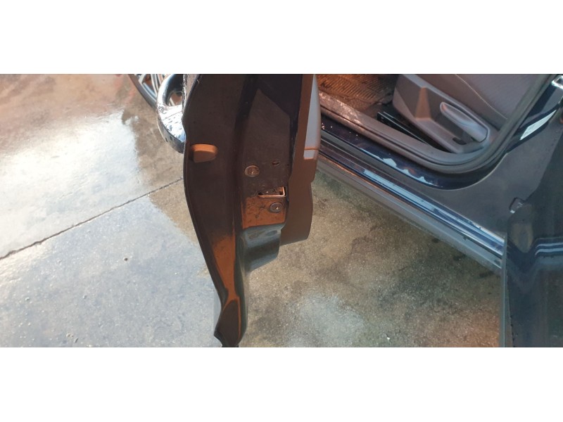 Recambio de cerradura puerta delantera izquierda para seat arona xcellence referencia OEM IAM 10B837015B  