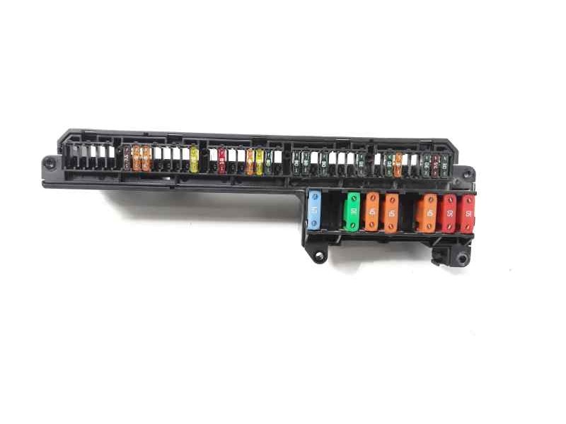 Recambio de caja reles / fusibles para bmw serie 5 berlina (e60) 520d referencia OEM IAM 61146957330  