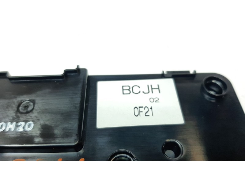 Recambio de luz interior para mazda 3 sedán (bp) referencia OEM IAM BCJH020F21  