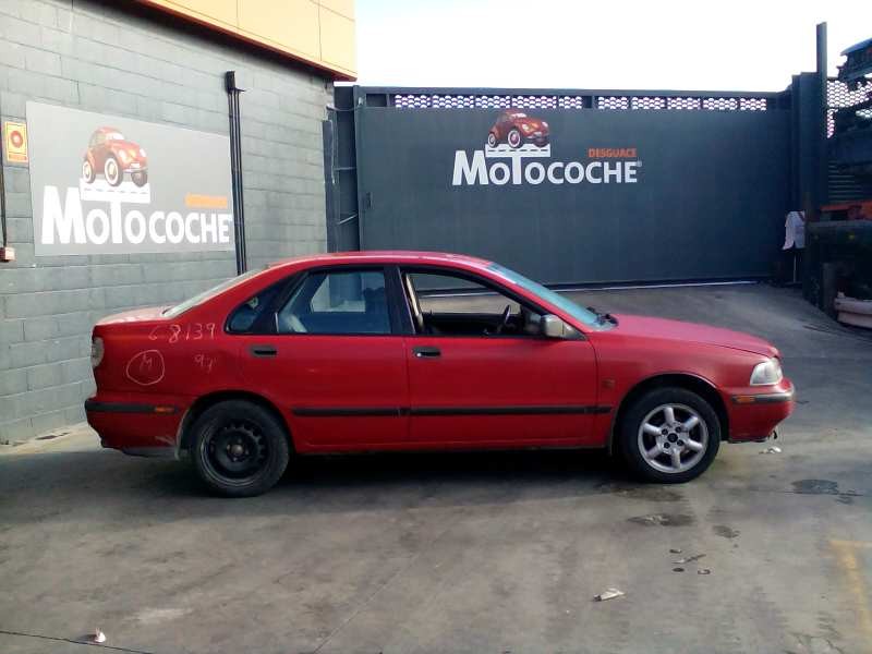 volvo s40 berlina del año 1997