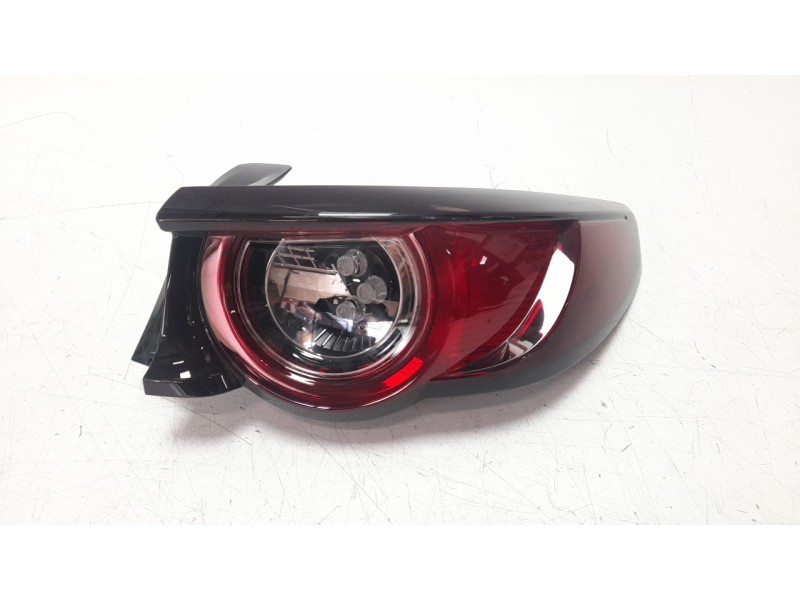 Recambio de piloto trasero derecho para mazda 3 sedán (bp) referencia OEM IAM BCKC51150  