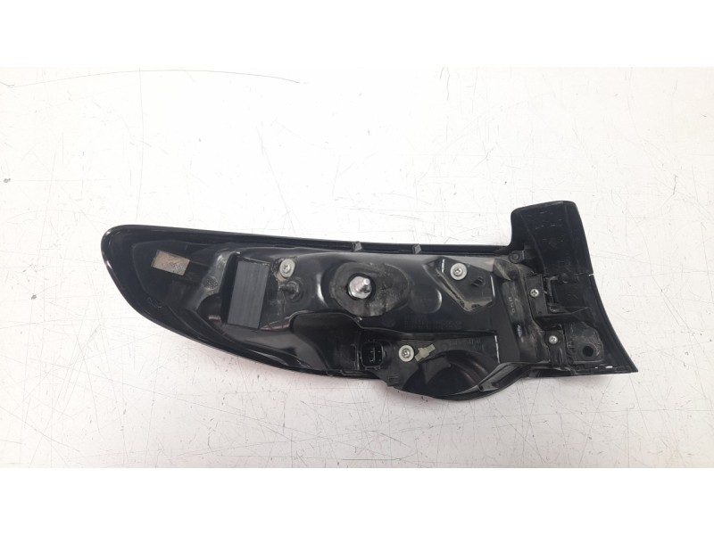 Recambio de piloto trasero derecho para mazda 3 sedán (bp) referencia OEM IAM BCKC51150  