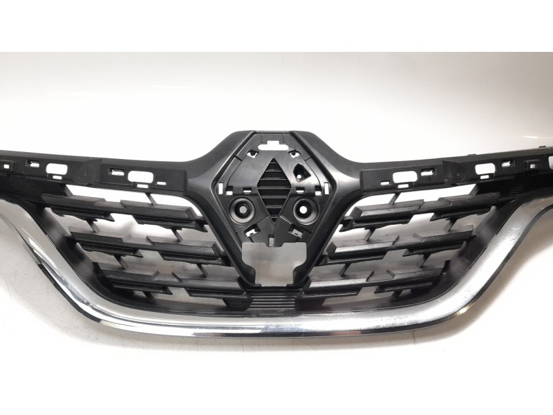 Recambio de rejilla delantera para renault captur ii 1.0 tce referencia OEM IAM 623105565R  RN7042001