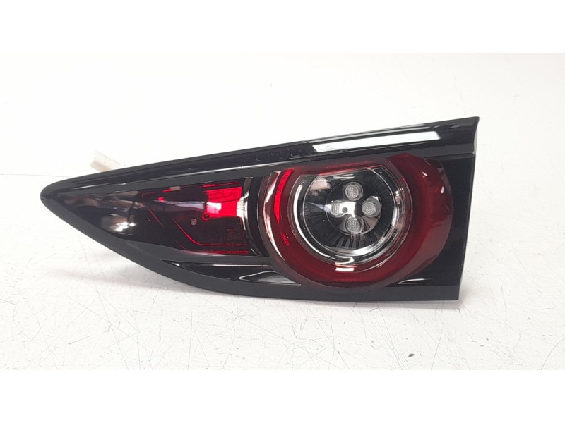 Recambio de piloto trasero derecho interior para mazda 3 sedán (bp) referencia OEM IAM BCKC513F0  